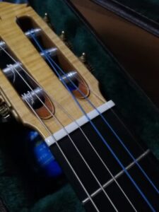 Only the first string is diamante, the others are maestrale.