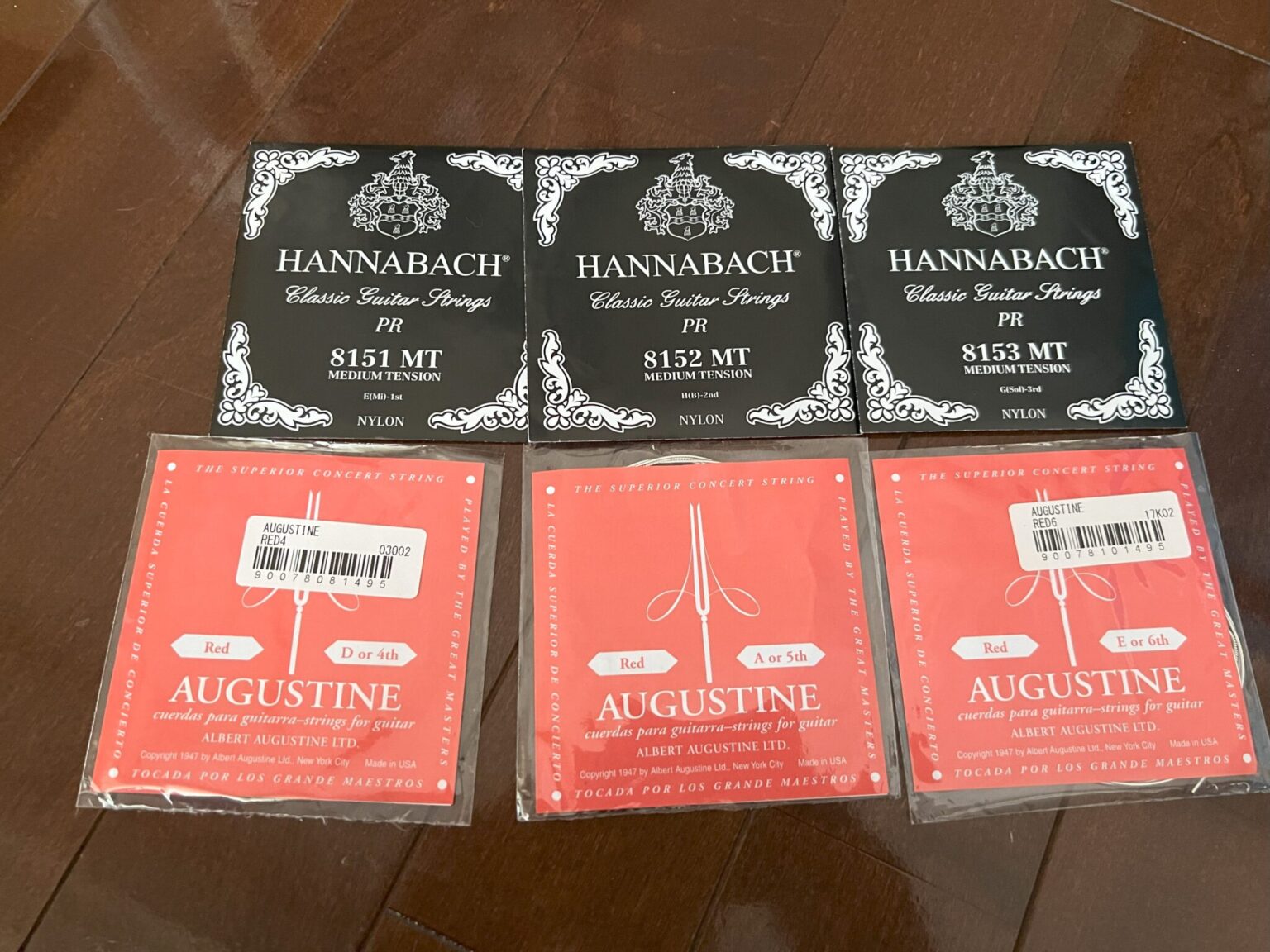 オーガスチン赤とハナバッハ黒の組み合わせ